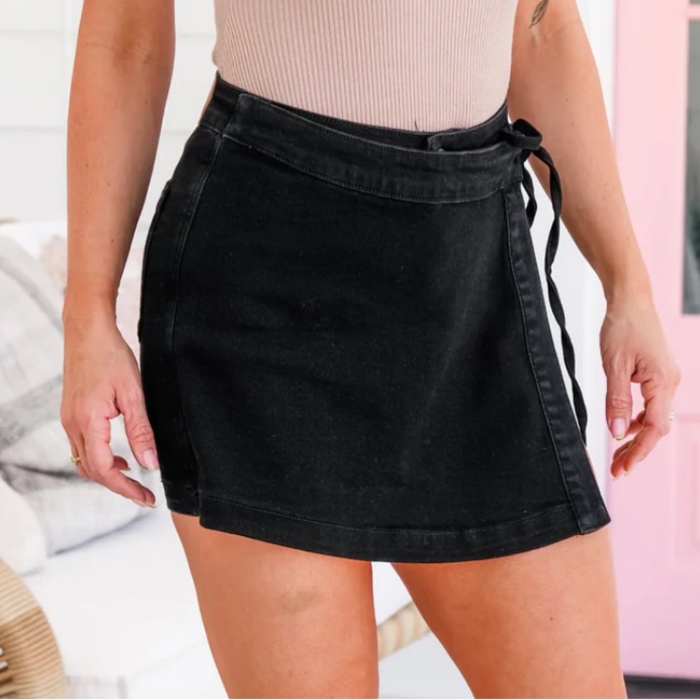 Judy Blue Black Side Tie Skort  - Size XL NWT